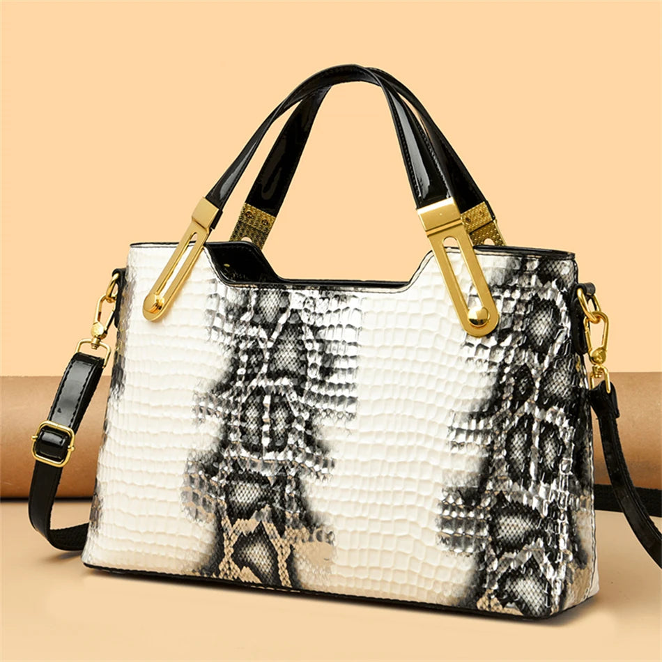 Bolsa Pythonia de Ombro e Crossbody Feminina