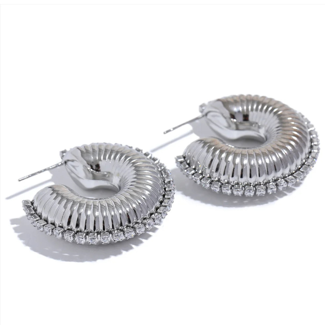 Brinco Pop com Zircônia